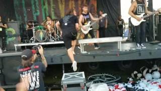 quotEric saved fanquot I Prevail quotScars  Warped Tour 2017 Pomona WallofDeath [upl. by Milano]