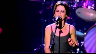 The Cranberries  Ode to my family live Beneath the Skin 1999 [upl. by Emorej]