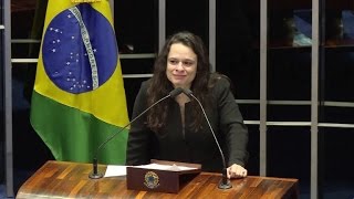 Janaína Paschoal chora e pede desculpas [upl. by Kho]