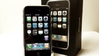 Retro Review Apple iPhone FirstGeneration on iPhone OS 111 iPhone 2G [upl. by Hube]