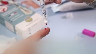 HIVSelbsttest So einfach funktioniert der AIDSTest to go [upl. by Ttegdirb133]