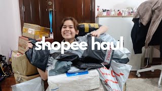 SHOPEE HAUL UNBOXING THE COOLEST ITEMS 💸 [upl. by Mareah]