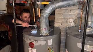 Instalando 2 tanques de agua caliente water heater [upl. by Honeyman327]