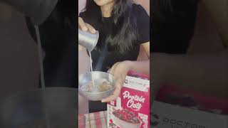 Healthy Breakfast 🍎🥣 instant oats healthyfood highprotein chocolate protein recipe yt food [upl. by Annwahs]