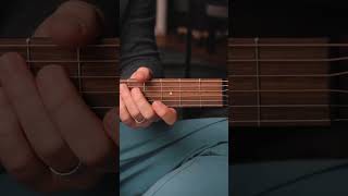 Interessantere Gitarrenakkorde spielen mit einem Trick 😲 [upl. by Aicillyhp412]