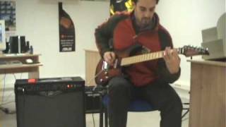 Prueba amplificador PEAVEY VALVEKING VK212 [upl. by Eirak702]