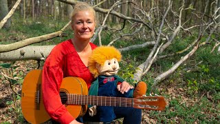 Die alte Moorhexe  Kinderlieder zum Mitsingen  Sing mit Anja [upl. by Elleinnod350]