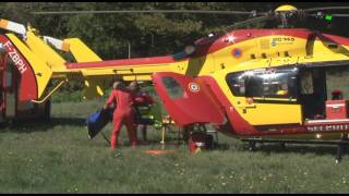 Accident de tracteur à Estaussan wmv [upl. by Airetas703]