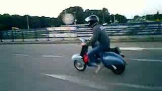 throttlewheelie on vespa smallframe [upl. by Eanar]