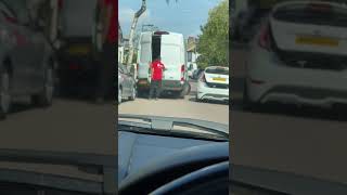 Thieves steal parcels from a dpd van in leyton london [upl. by Oznarol]