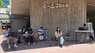 소울음 clip 이무진  신호등 cover 경기대 이스퀘어 버스킹 [upl. by Witcher]