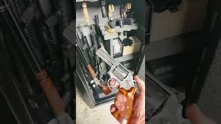 Smith amp Wesson 357 magnum 357 magnum guns shorts short subscribe trump wow gunlifestyle [upl. by Eleynad]