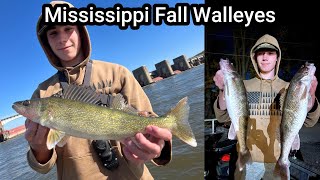 Jigging Minnows for Fall Walleyes on the Mississippi River [upl. by Aihc]