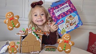 5 YEAR OLD EVERLEIGH BUILDS HER FIRST GINGERBREAD HOUSE [upl. by Anile]