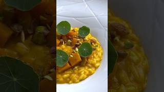 Risotto alla zucca pistacchi nasturzio 🎃 food chef short [upl. by Appolonia603]