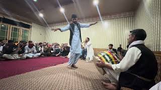 Wa Ki Ta Pashim Zhan Muhsin Hayat Shadab Beautiful Chitrali Dance Khaleq Dad Khowar Old Song [upl. by Enirbas]