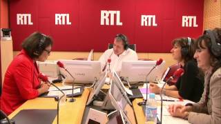 quotFrançois Hollande est acclamé à létrangerquot analyse Alexandra Szacka  RTL  RTL [upl. by Lianna88]