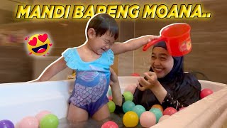 MANDI BARENG MOANA sweet Banget Sampe tenggelem [upl. by Adnohsor163]