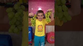 grape funny viralvideo viral shorts [upl. by Ikim]