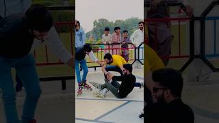 Yellow shirt waly k shat bhoat bura howa 😂😂 viralvideo youtubeshorts skating foryou [upl. by Bernj]