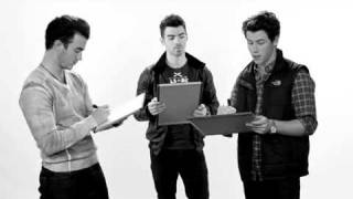 The Jonas Brothers Trivia Game [upl. by Hume]