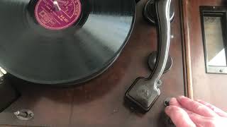 How a 1934 HMV Model 542 RadioGram works [upl. by Prudi201]