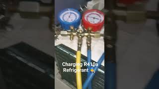 Charging R410a Refrigerant [upl. by Lanny]