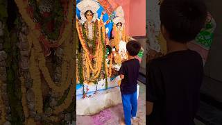 Kid taking blessings of Maa Durga 🙏 ❤️ shorts blessings vijayadashami MeghnaBenani [upl. by Gerianna]