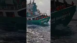 माल से भारी जहाज डूब रही है ytshorts shorts ocean whelfish fact ocean sinkingship [upl. by Rex]