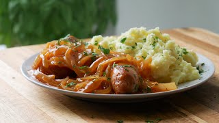 Bratwurst mit Zwiebelsauce Rezept  Bratwurst Sausages with Onion Gravy Recipe  ENG SUBS [upl. by Stralka]