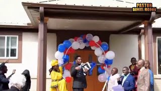 PASTOR MGOGO AFUNGUA KANISA LA MLIMA SINAI MAREKANI AKATA UTEPE RASMI [upl. by Teiv]