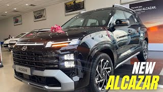 New 2024 Hyundai Alcazar Facelift Walkaround reviewNew Hyundai Alcazar Signature Review [upl. by Bithia]