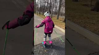 Slalom training on wheels for young skiers школаоксаныдегтяревой ski skialpin skifahren roller [upl. by Kcirddet]