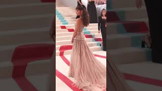 Emily Ratajkowski Met Gala 2024 [upl. by Diantha]