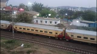 ET WAP7 37059 Sakarni with 12192 Jabalpur Hazrat Nizamuddin Shridham SF Express [upl. by Emmons353]