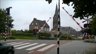 Spoorwegovergang Bocholtz  Dutch railroad crossing [upl. by Gnim]