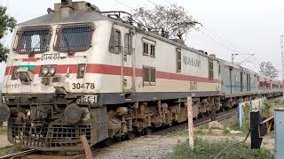 13151 Kolkata Jammu Tawi Express kolkata jammutawi express 13151 train video howrah sealdah [upl. by Kunz863]