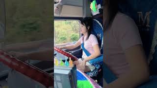 mooie vrouwelijke chauffeur dailyvlog car driving truck girl truckgirl chinese ladydriver [upl. by Agon]