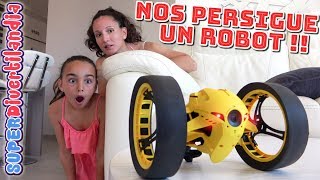 ESCONDIDAS por CASA Nos persigue un ROBOT [upl. by Jos]