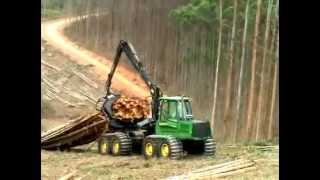 Skidder Clambunk John Deere 1711D [upl. by Snapp]