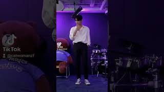 Just SF9 dancing machine Yoo Taeyang freestyling  sf9 yootaeyang fantasy kpop sepgu اسافناين [upl. by Utir]