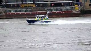 Police boat blues and twos on the Thames [upl. by Leahcimed523]