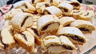 Biscotti San Valentino  pasta frolla senza burro con crema spalmabile alle nocciole [upl. by Ameg]