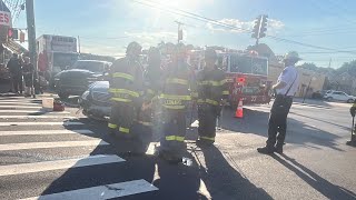 FDNY INVOLVED COLLISIONFDNY ENGINE 160 CRASHES WHILE RESPONDING TO RESPONDING TO REPORT OF SMOKE [upl. by Eniamrahs366]