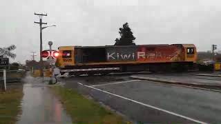 Lorne Street Level Crossing Morrinsville [upl. by Phelgon]