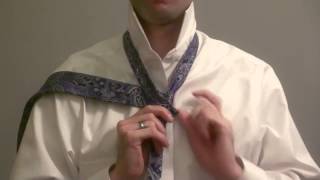 Cómo hacer el nudo de corbata windsor paso a paso en español Spanish How to Tie a Tie [upl. by Jaella]