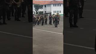 Maestro Fidélis apresenta Banda de música do Exército Brasileiro tocando o Dobrado 182 muito Show [upl. by Ennairda]