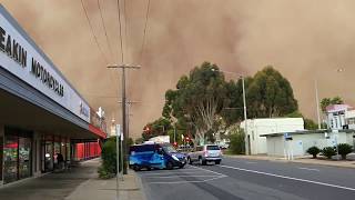 Crazy dust storm hits Mildura [upl. by Leticia]