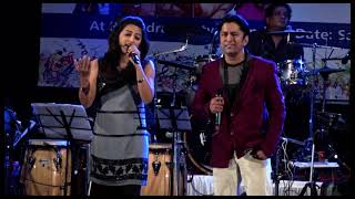 Achha To Hum Chalte Hain  Alok Katdare and Mona Kamat sing for SwarOm Events and Entertainment [upl. by Louella230]