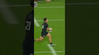 Amazing try from Kini Naholo allblacks rugby [upl. by Ennaxxor]